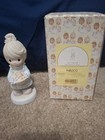 Precious Moments The Fruit Of The Spirit Is Love Figurine 521213 w/ Box 1993  — photo 2