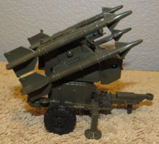 New-Ray Army Military Trailer Missile Launcher - 2000