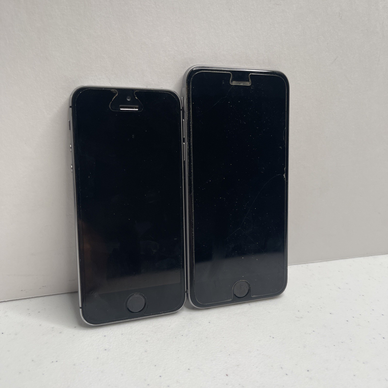 Apple iPhone 5s 6s Lot Of 2 For Parts Only A1533 A1688