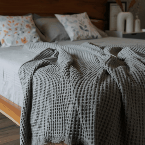 The Fine Living Co. 100% Cotton Waffle Weave Throw Blanket Lightweight Soft - Picture 4 of 6