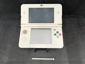 B3619 Nintendo new 3DS console White Japan w/pen DL game x