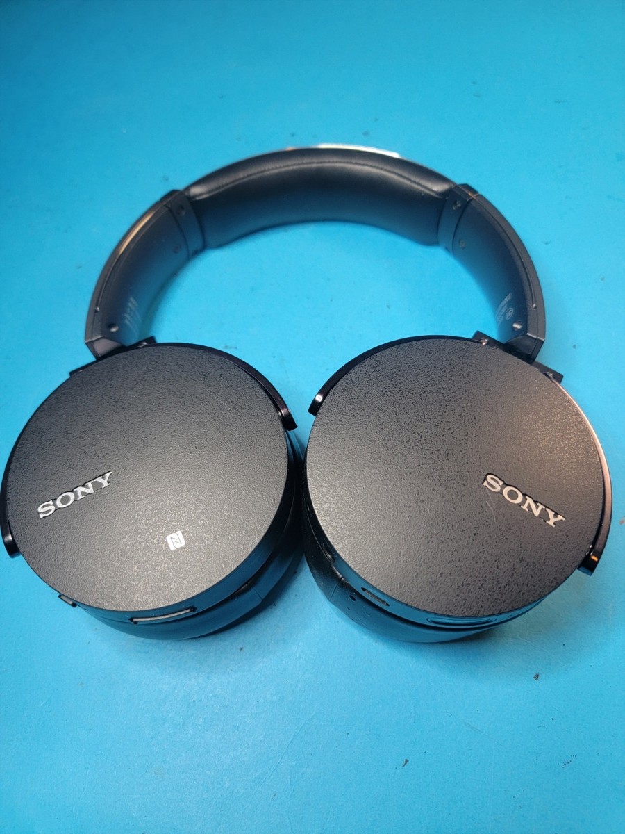 Sony MDR-XB950BT EXTRA BASS Bluetooth Headphones *worn Ear Cusion