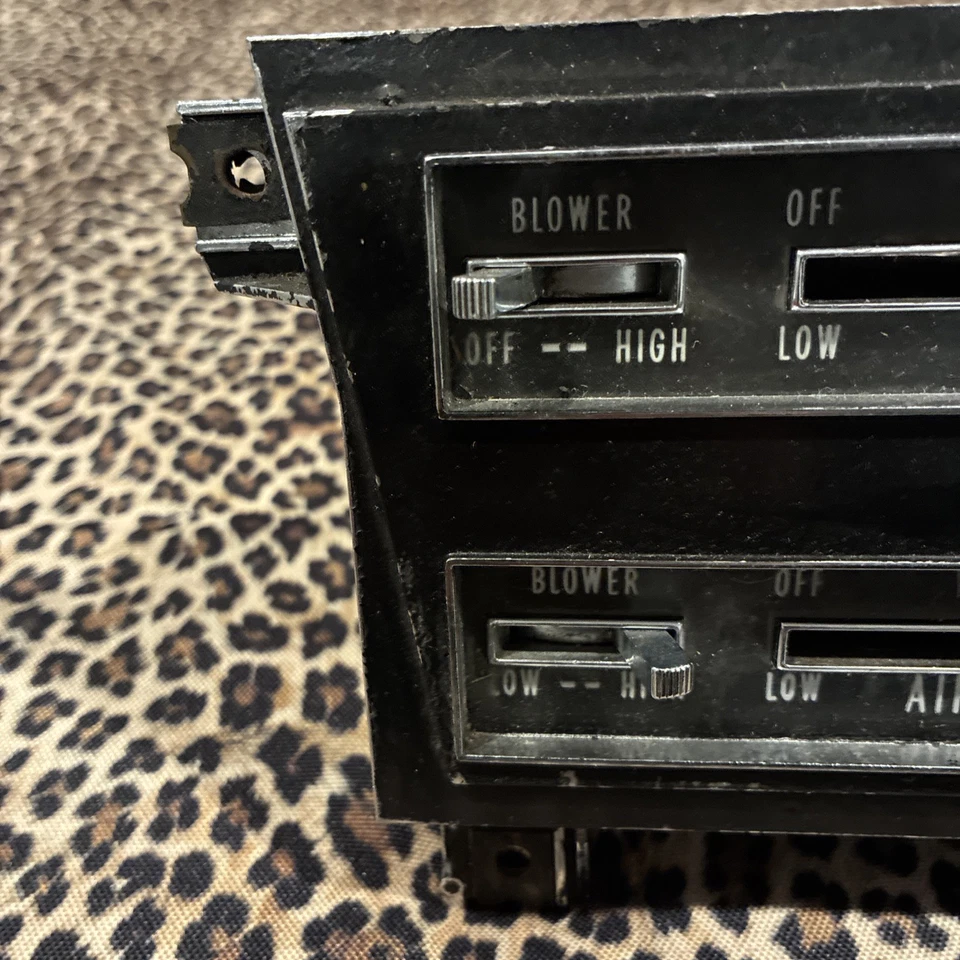1964 Buick Riviera temperature control unit  - Image 2 of 4