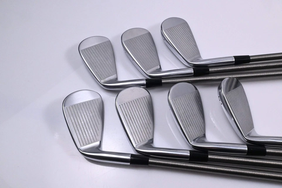 Mizuno Pro 225 Irons / 5-PW+GW / Regular Flex Aerotech Steelfiber i95 Shafts - Image 3 of 4