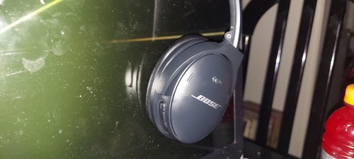 Bose® QuietComfort® 45 (Black) Over-ear Bluetooth® wireless  noise-cancelling headphones at Crutchfield