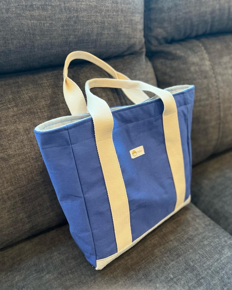 Stylish Durable Canvas Tote Bag for Everyday Use