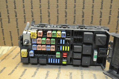 2004 Ford Explorer Fuse Box Junction OEM 4L2T14398UF Module 556-14E1