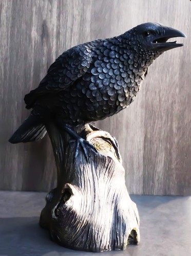 Ebros Large 14" Long Gothic Raven Crow Perching On Tree Stump Statue Figurine - Picture 11 of 12