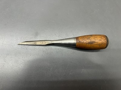 (i) VINTAGE STANLEY SWEETHEART 1/8'' WOOD SOCKET CHISEL - MADE IN USA