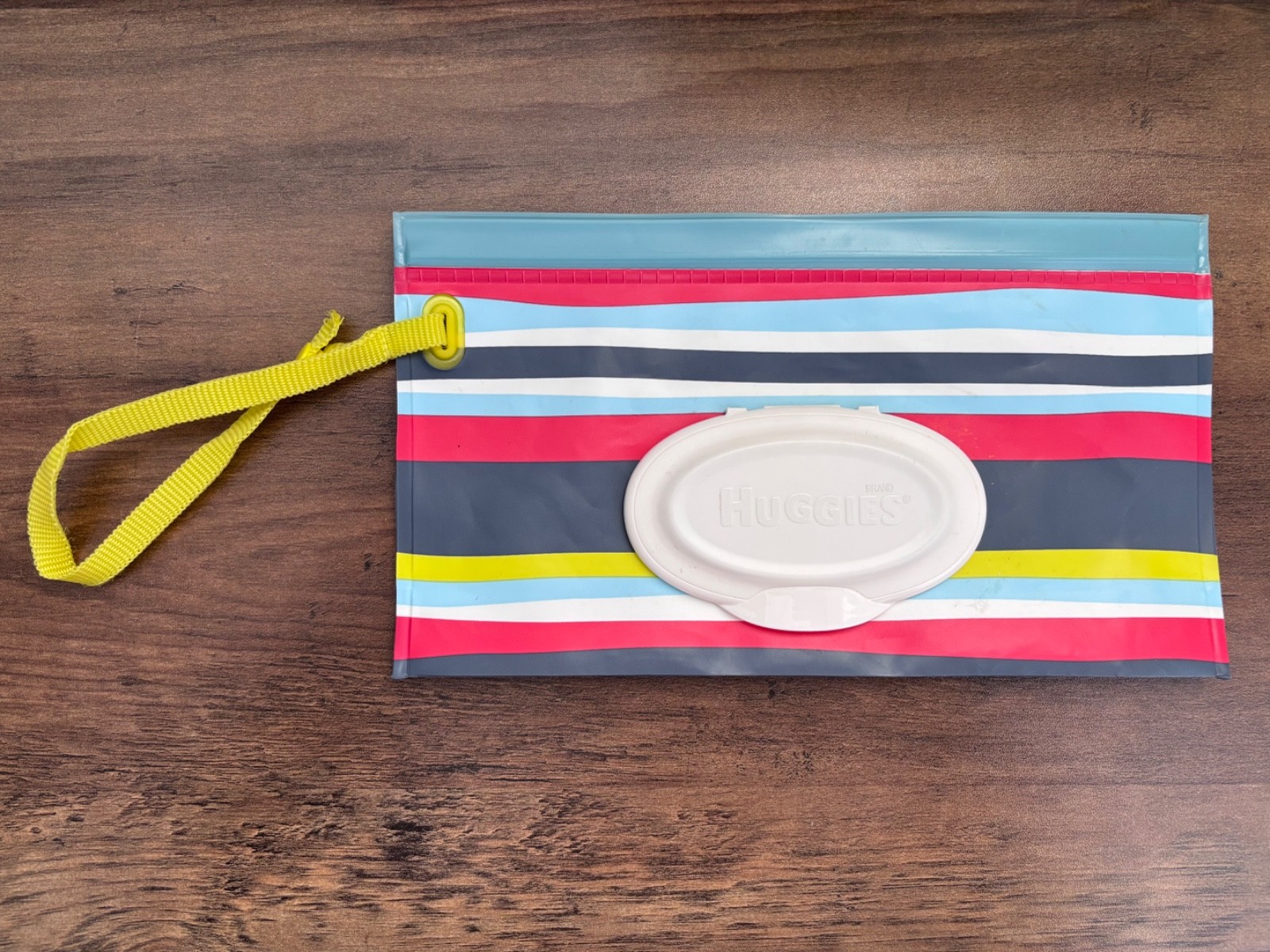 HUGGIES Wipes Travel Pouch CLUTCH N CLEAN Striped Baby Reusa