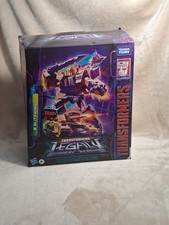 Transformers Generations Legacy Blitzwing Leader Class