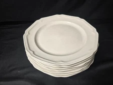 Mikasa Ultima Antique White Dinner Plates  Set of 7