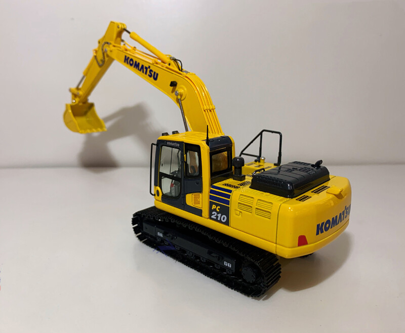 ミニカー 1/50 PC210-10 掘削機 バケット 青いハンマー 1/50 Scale Komatsu PC210-10MO Hybrid Excavator Diecast Model