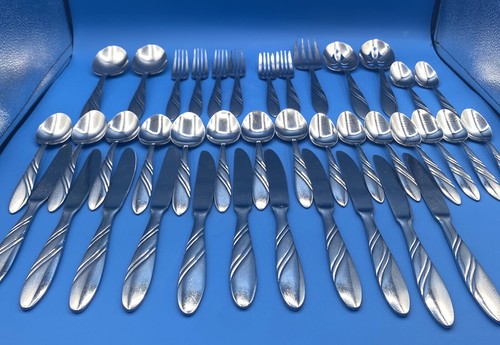 Vintage Pfaltzgraff 18/0 Stainless Flatware 6 Pieces as