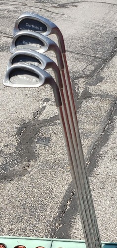 Tour Model III U-Groove Red Dot Iron Set 3,5,7,9 Steel shafts Reg RH - Picture 3 of 10