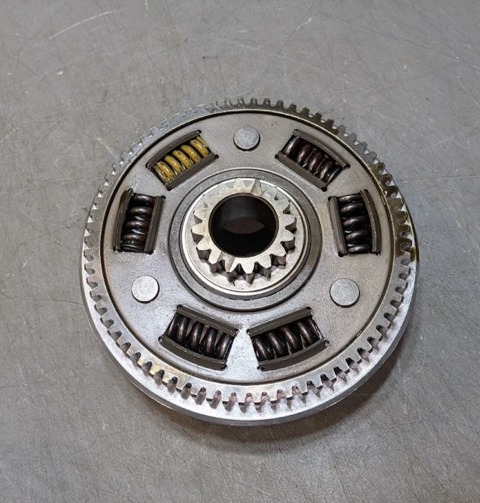 Cesta de embrague exterior Honda XR650L NX650 engranaje primario OEM Foto 4 de 4