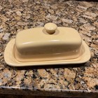 Longaberger Pottery Butter Dish w/ Lid &Tray Butternut Woven Traditions shi Free — photo 1