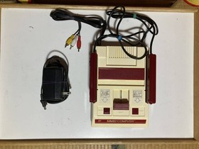 Nintendo Famicom AV Mod Late Model Noise Reduced w/ AC Adapter
