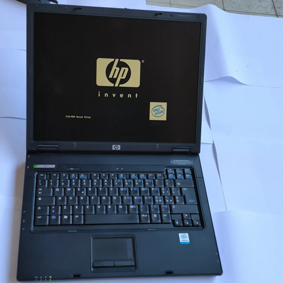 🖥️ HP Compaq nx6110 - vintage notebook - Windows XP - Immagine 2 di 4