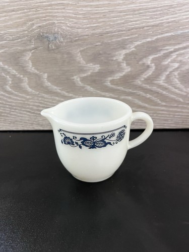Vintage Pyrex 722 Old Town Blue Milk Glass Creamer cup