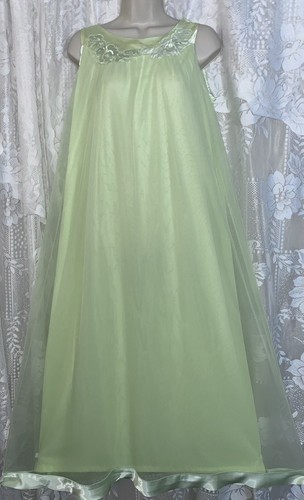 VTG FANCY M Key Lime 4 layer Chiffon Peignoir Robe Nightgown w Fancy Satin Trim - Picture 6 of 10