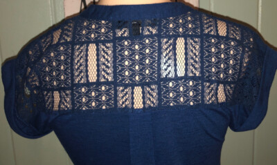 Haut Décontracté Bleu Almost Famous - Taille XS Junior - Col V - Manches Courtes