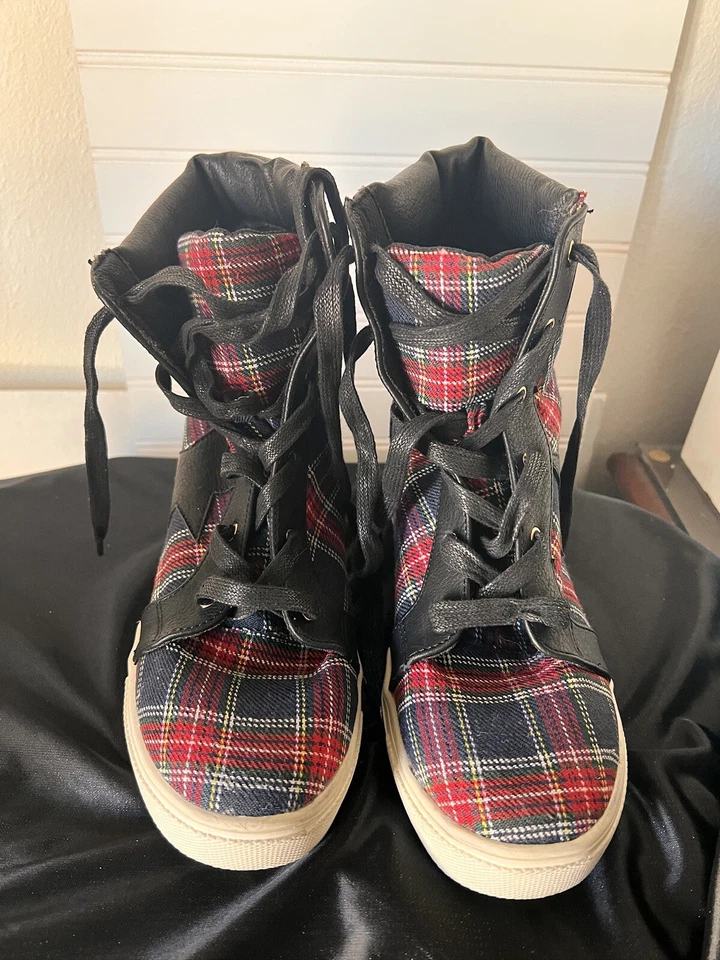 Cape Robbin Lace Up Boots Red Plaid Funky Fun Preppy Grunge Women’s 8M - Изображение 3 из 4