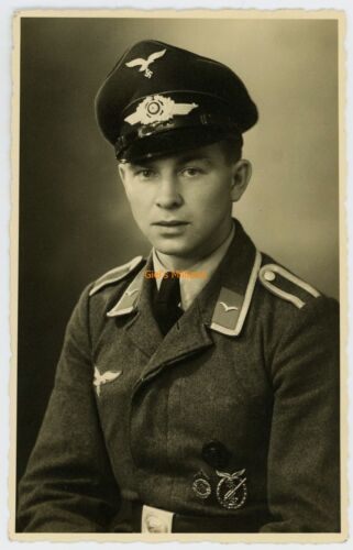 Orig. Portrait photo LW, Uffz avec, bonnet parapluie, abz de combat anti-flak, abz blessé 1942 - Photo 1/1