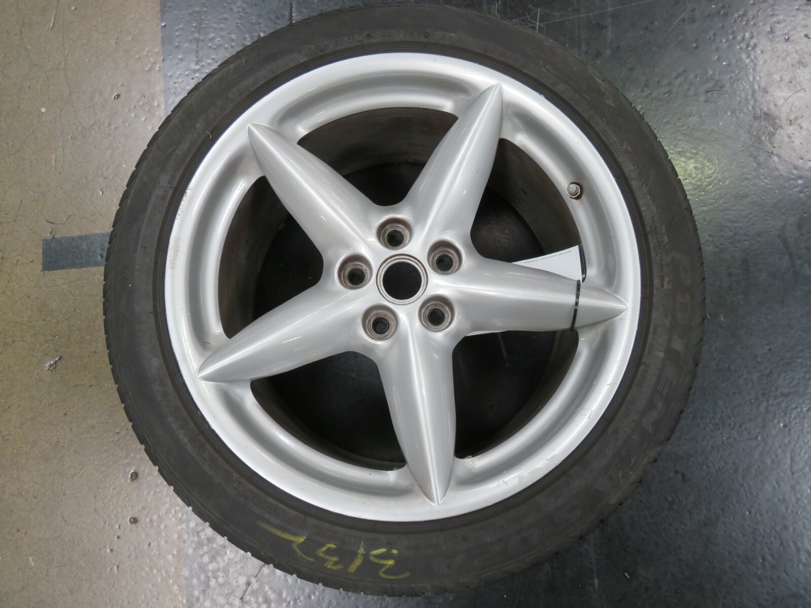 Ferrari 360, Rear Wheel, 5 Star, Needs Recon, Used, P/N 164175