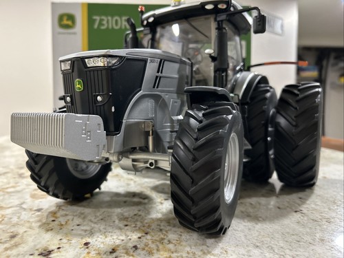 1/16 John Deere 7310R Prestige Silver Tractor 100Th Ann. Special Edition LP68807 - Picture 5 of 8