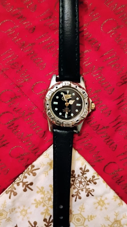 Reloj Profesional NIKE 1500 Años 90 Vintage 200M Estilo Buzo Para Mujer/Talla Mediana... Foto 4 de 4