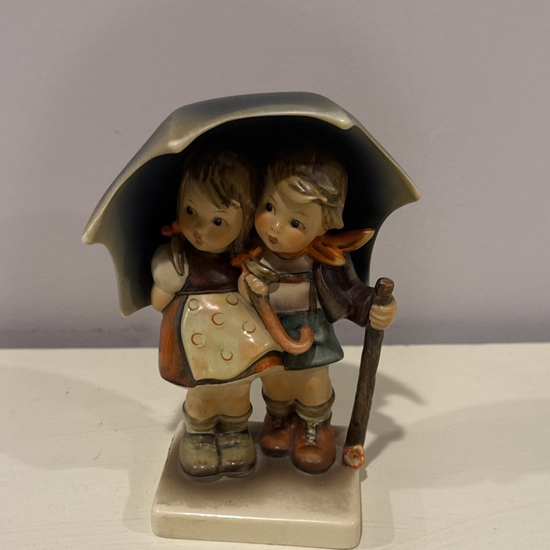 Unmarked Ceramic Multicolor Children Figurine Boy & Girl Under Umbrella