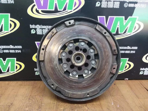 Volant Moteur pour MERCEDES-BENZ SPRINTER COMBI 211 CDI  (902.671-672) 333325