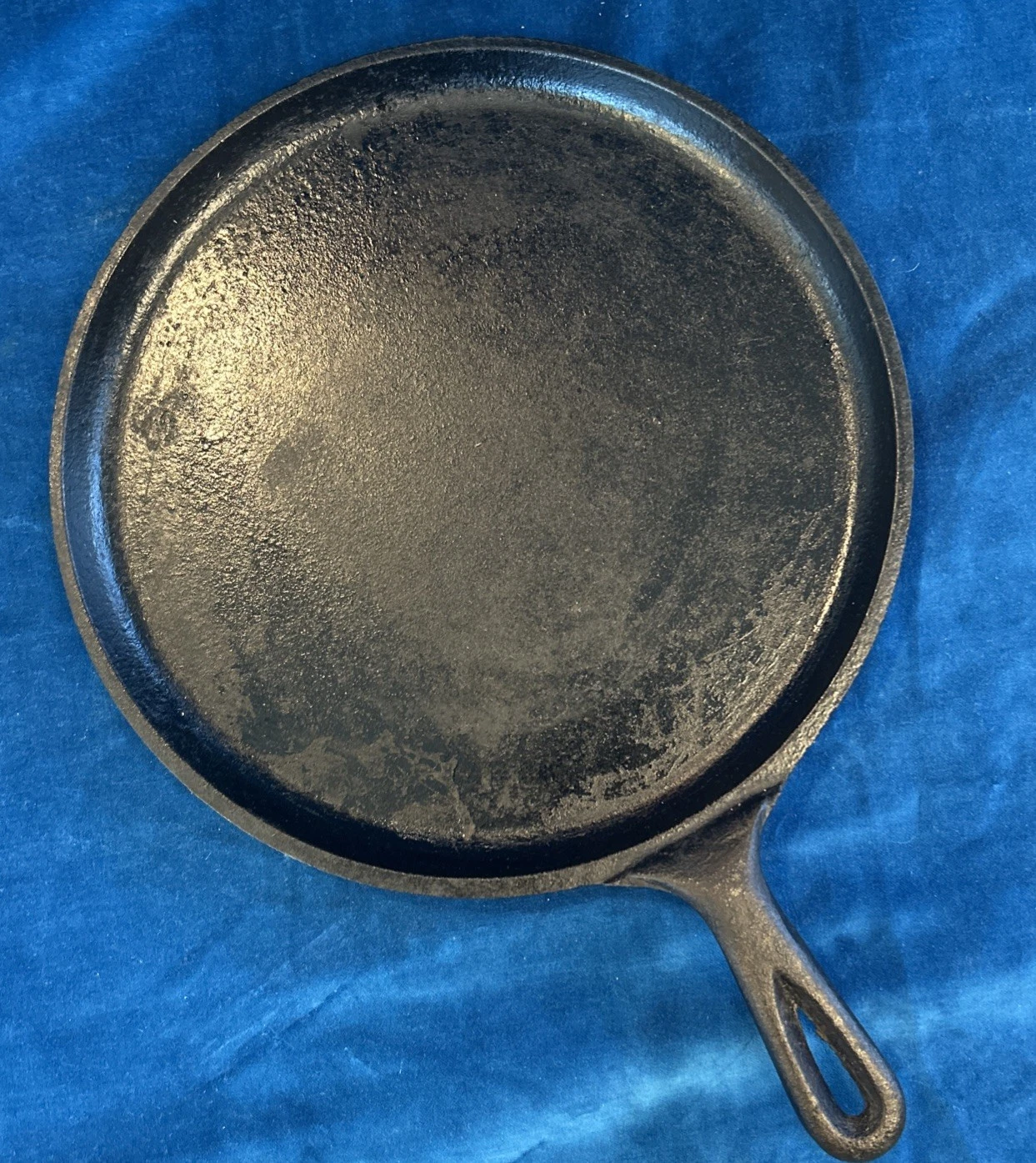 10” Diameter Shallow Cast Iron Griddle Pan No Markings