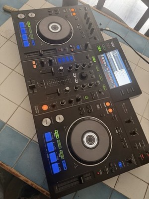 Pioneer DJ XDJ-RX        DJ Controller Built-In Mixer Black