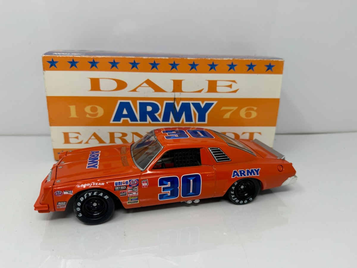 Action Nascar #30 Dale Earnhardt Sr Army 1976 Chevy Malibu 1:24