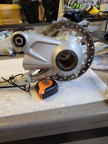 2005 BMW R1200ST REAR DIFFERENTIAL 34/13 7665061 TORQUE ARM DISC - Foto 3 di 4