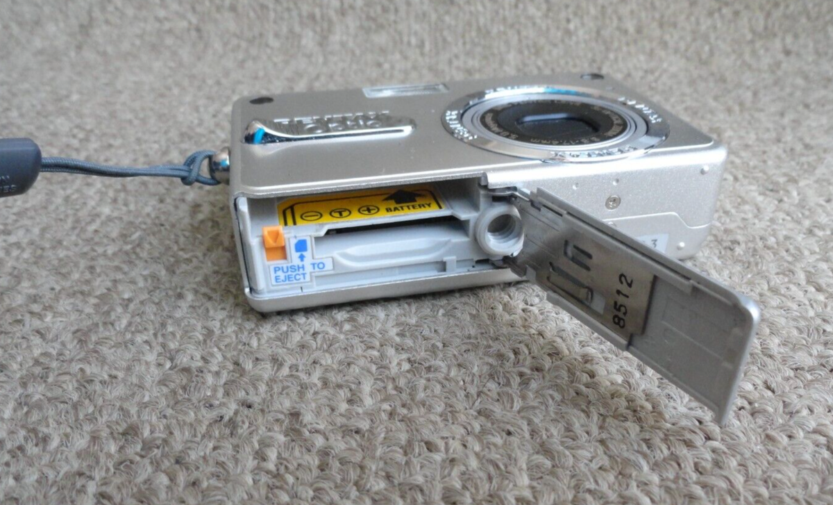 Pentax Optio S5Z 5.0MP Digital Camera Silver | eBay