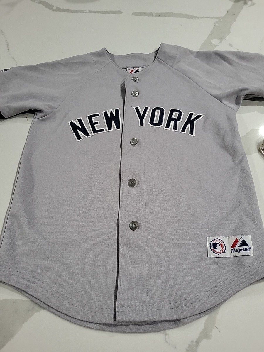 Majestic NYヤンキース レプリカユニフォーム M Jeter 刺繍ロゴ Majestic NYヤンキース レプリカユニフォーム M Jeter 刺繍ロゴ