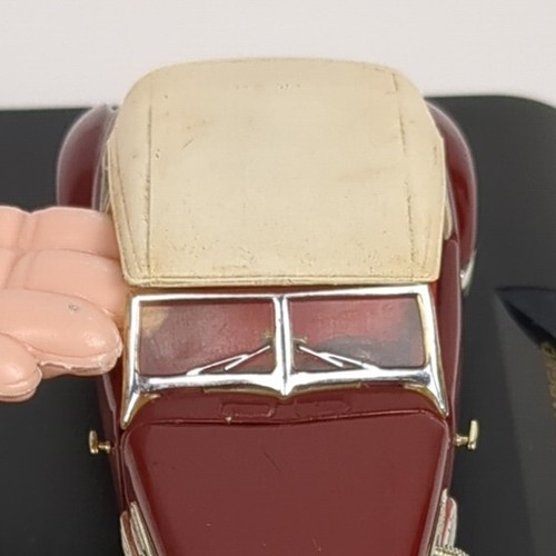 Signature Models 1937 Cord 812 Supercharged Coupe Burgundy 1:32 Scale Diecast - Picture 10 of 10