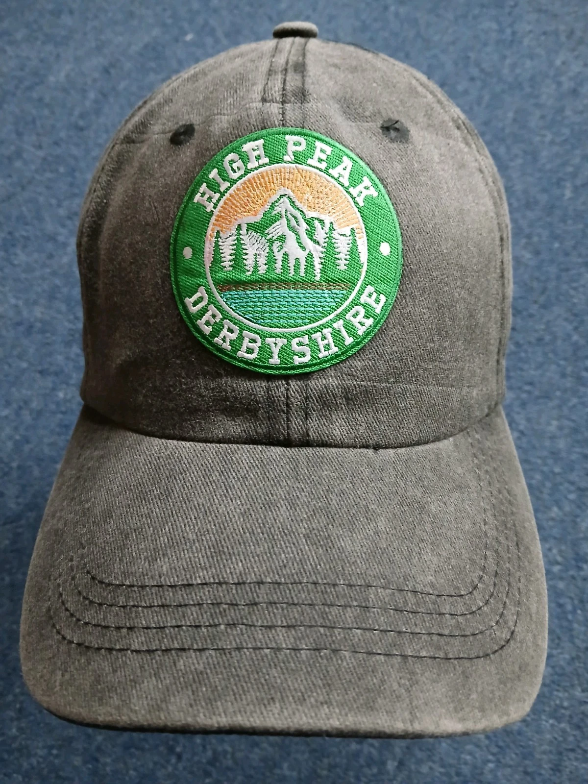 High Peak Derbyshire Black Stonewashed Baseball Cap & 3 Keyrings & 3 Wristbands