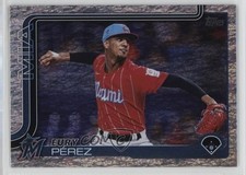 2025 Topps Series 2 Holo Foil Eury Perez Eury Pérez #487 1ge0