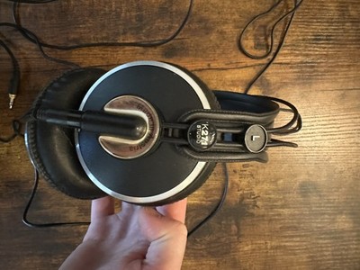 AKG K271 Studio Headphones Made In Austria 55 Ohms