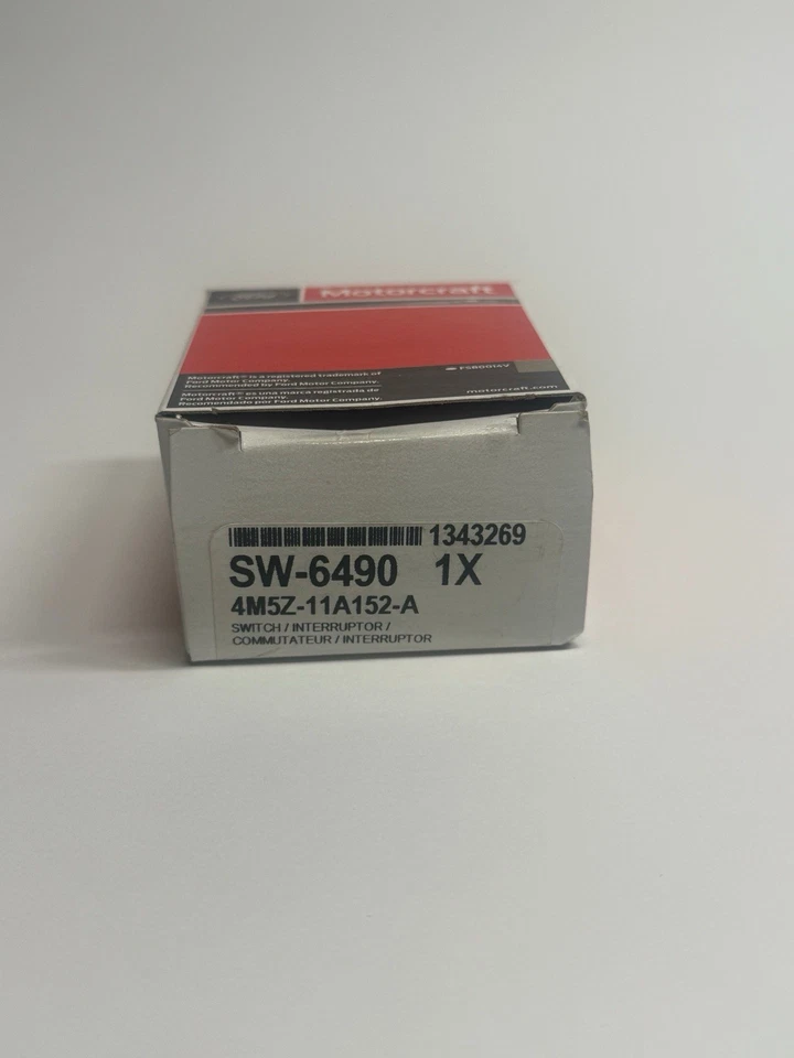 (New) Clutch Safety Switch - Ford (4M5Z-11A152-A) Foto 2 de 4