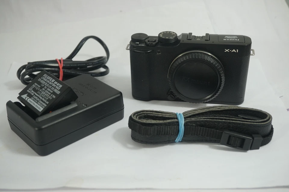 Fujifilm X-A1 Digitalkamera Body Fuji Schwarz spiegellose Kamera - sehr gut - Bild 2 von 4