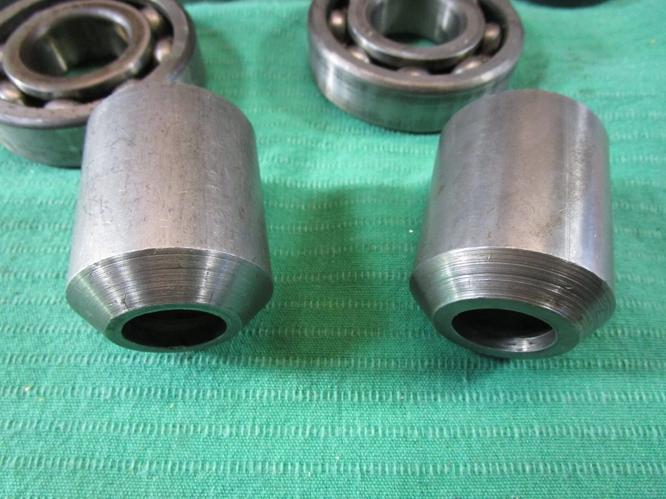 MG MGA- R&L WIRE WHEEL FRONT BEARING SET w/ SPACERS- Excellent, Original - Image 3 of 3