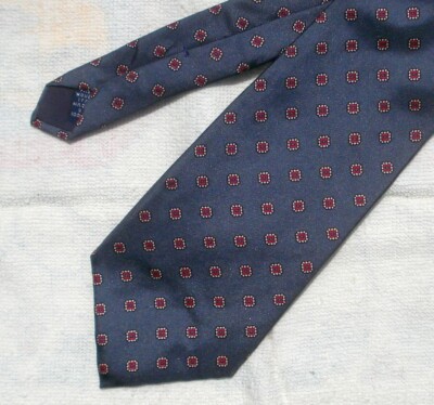 Flying Scotsman Collection Gray / Red Silk Neck Tie Vintage 3.25 wide x  56 