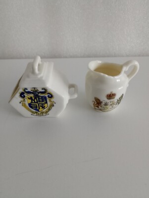 ''Gemma'' Vintage Crested China x 2