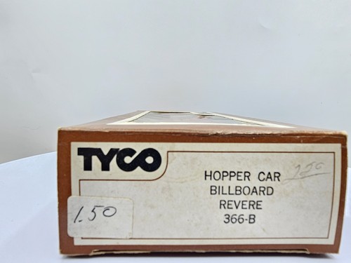 *READ* TYCO 366-B HO Scale Hopper Car Billboard Revere, Red & White With Box - Picture 2 of 16