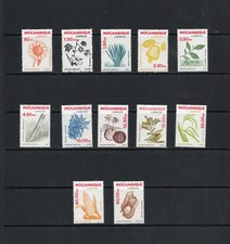 T0941 Mozambique 1981 Timbre Non Certifié Flore Plantes 12V MVLH